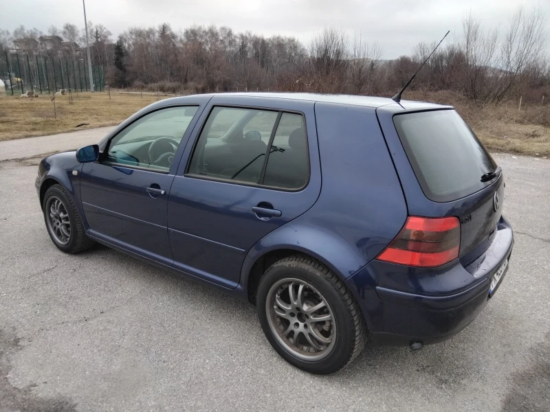 VW Golf 1.6 бензин+ газ 101 коня, снимка 2 - Автомобили и джипове - 48953424