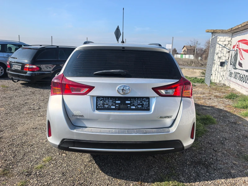 Toyota Auris 1.33i, снимка 4 - Автомобили и джипове - 49138426