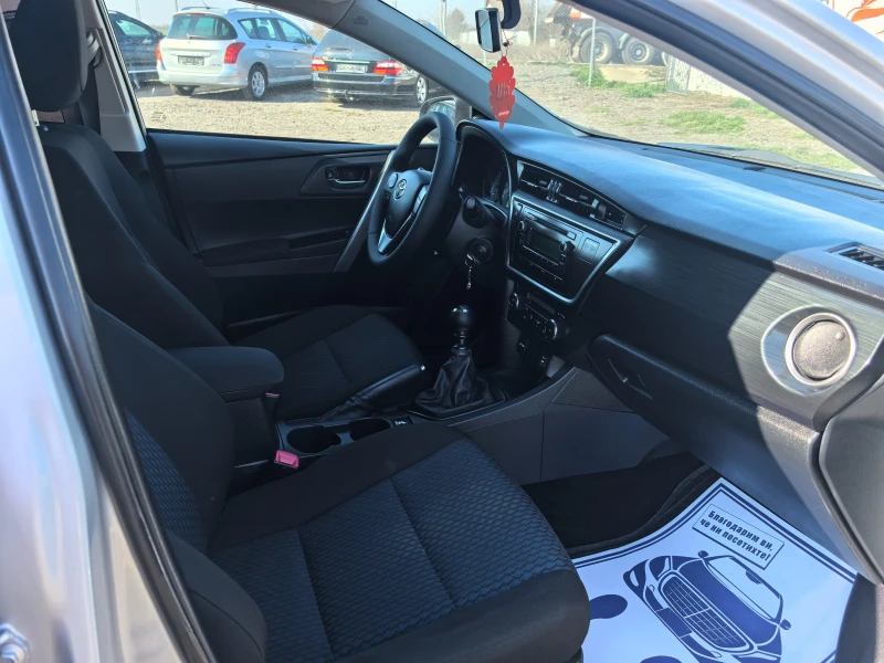 Toyota Auris 1.33i, снимка 13 - Автомобили и джипове - 49138426