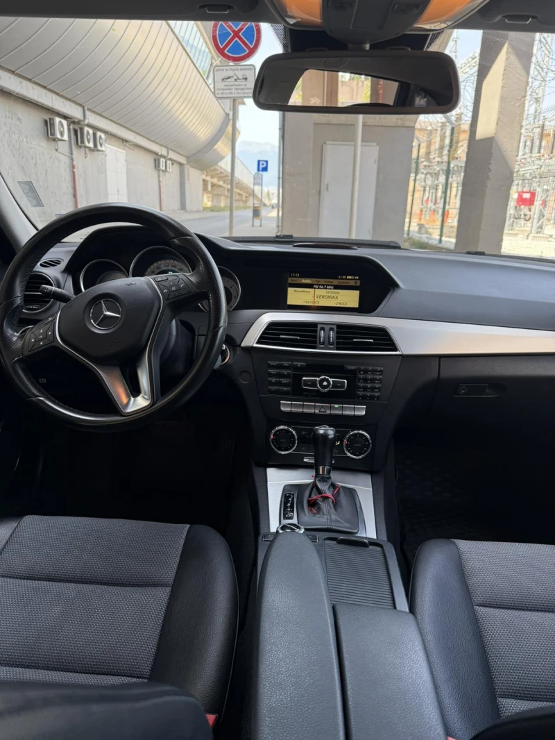 Mercedes-Benz C 220, снимка 4 - Автомобили и джипове - 51157552