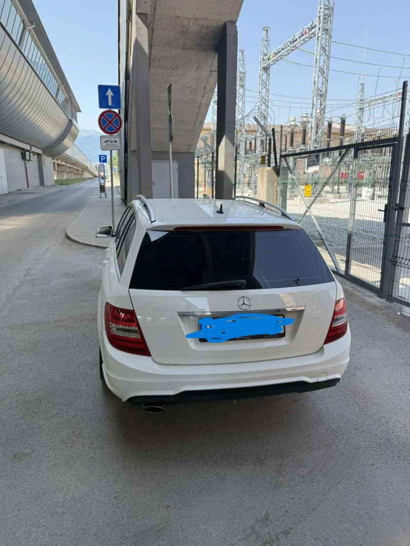 Mercedes-Benz C 220, снимка 3 - Автомобили и джипове - 51157552