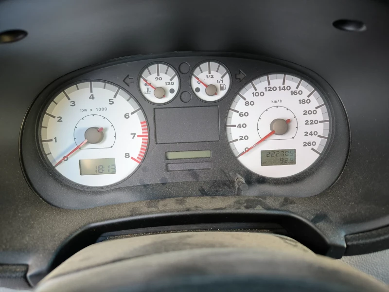 Seat Leon 20 V/T, снимка 10 - Автомобили и джипове - 51686224