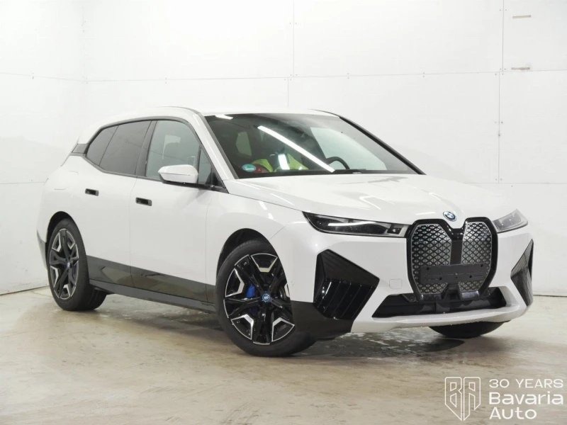 BMW iX 40 xDrive Sport, снимка 2 - Автомобили и джипове - 52834401