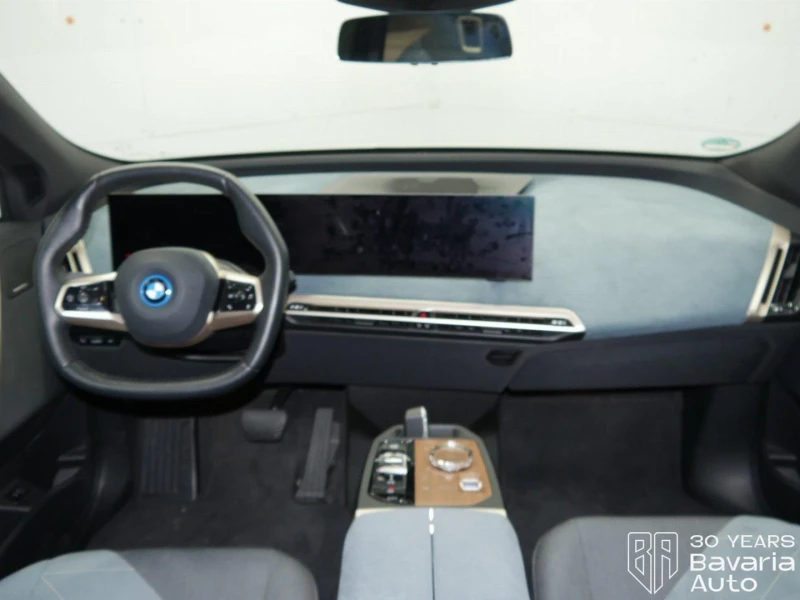 BMW iX 40 xDrive Sport, снимка 6 - Автомобили и джипове - 52834401