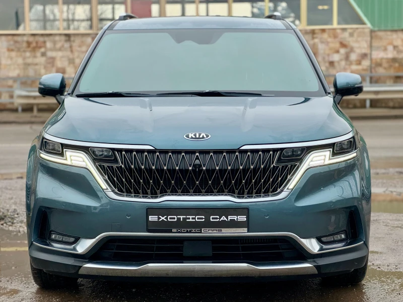 Kia Carnival 2.2 CRDi ! 8 + 1 ! Signature !, снимка 2 - Автомобили и джипове - 53470138