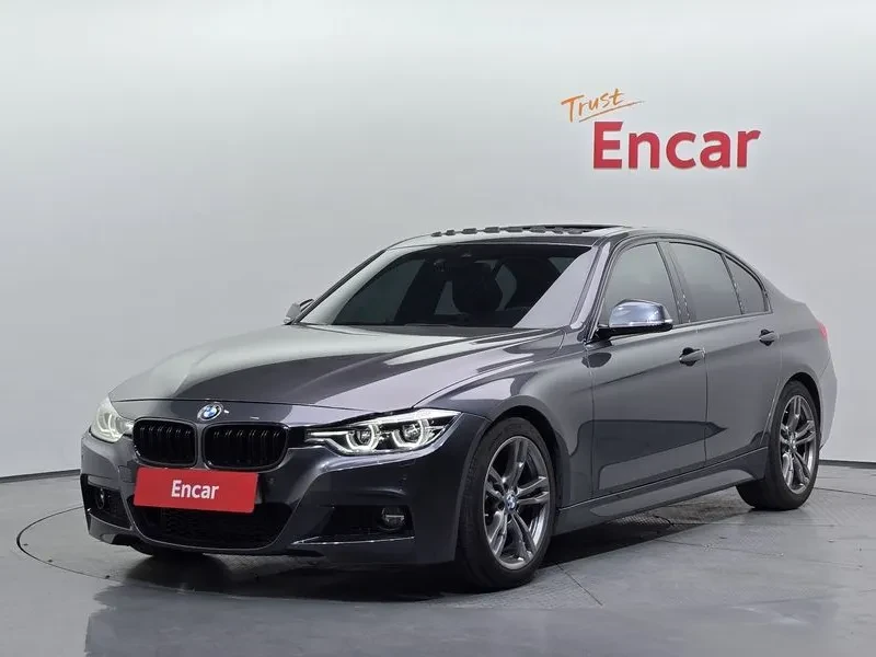 BMW 320 i M Sports, снимка 2 - Автомобили и джипове - 55143961