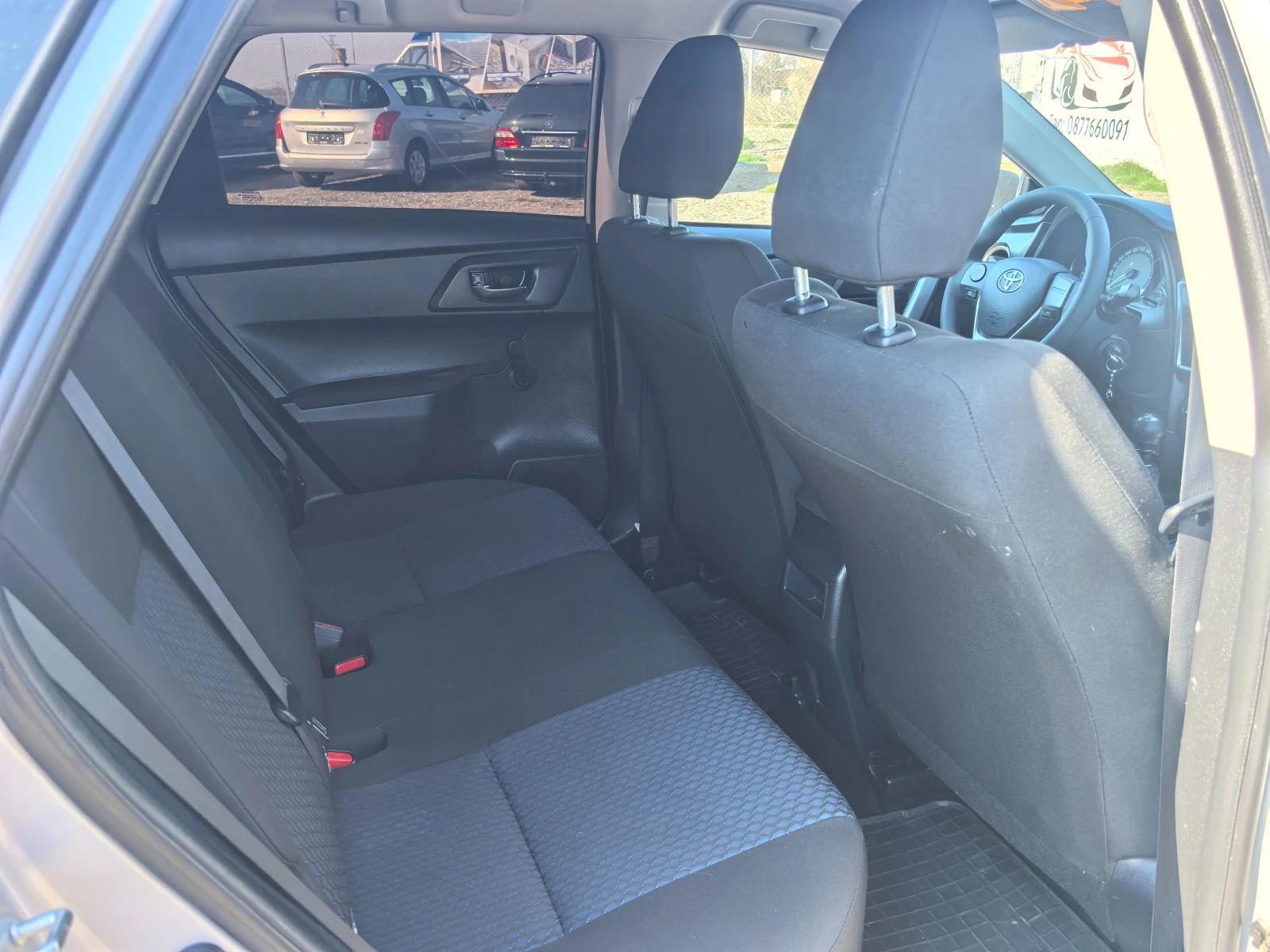 Toyota Auris 1.33i | Mobile.bg — изображение 12