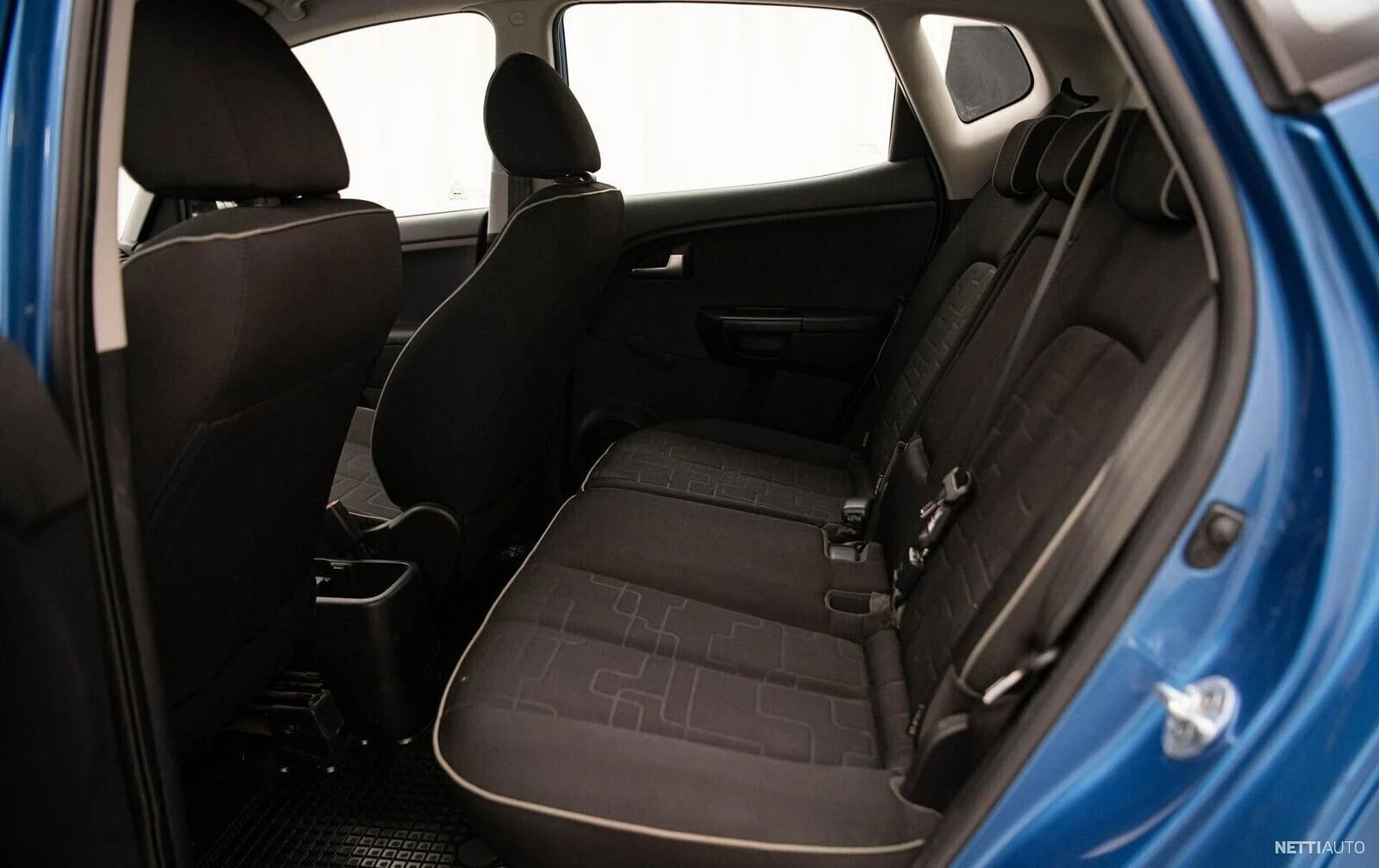 Kia Venga 1, 4 benzin  - изображение 10