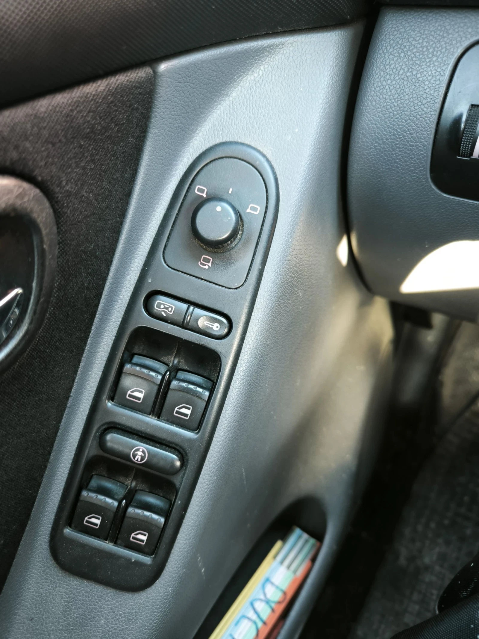 Seat Leon 20 V/T, снимка 15 - Автомобили и джипове - 51686224