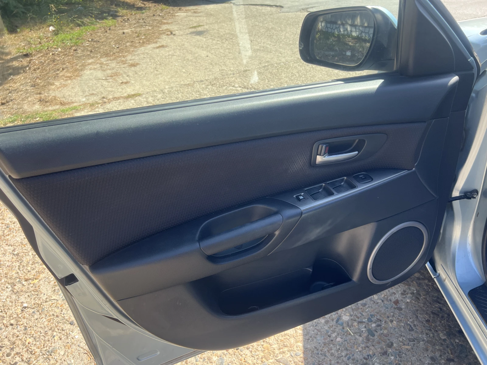 Mazda 3 1.4i 84 к.с | Mobile.bg — изображение 12