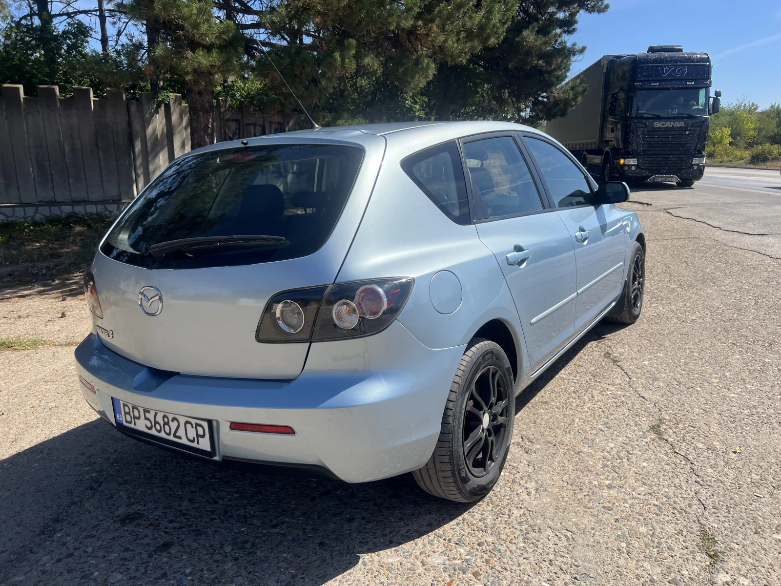 Mazda 3 1.4i 84 к.с - изображение 8
