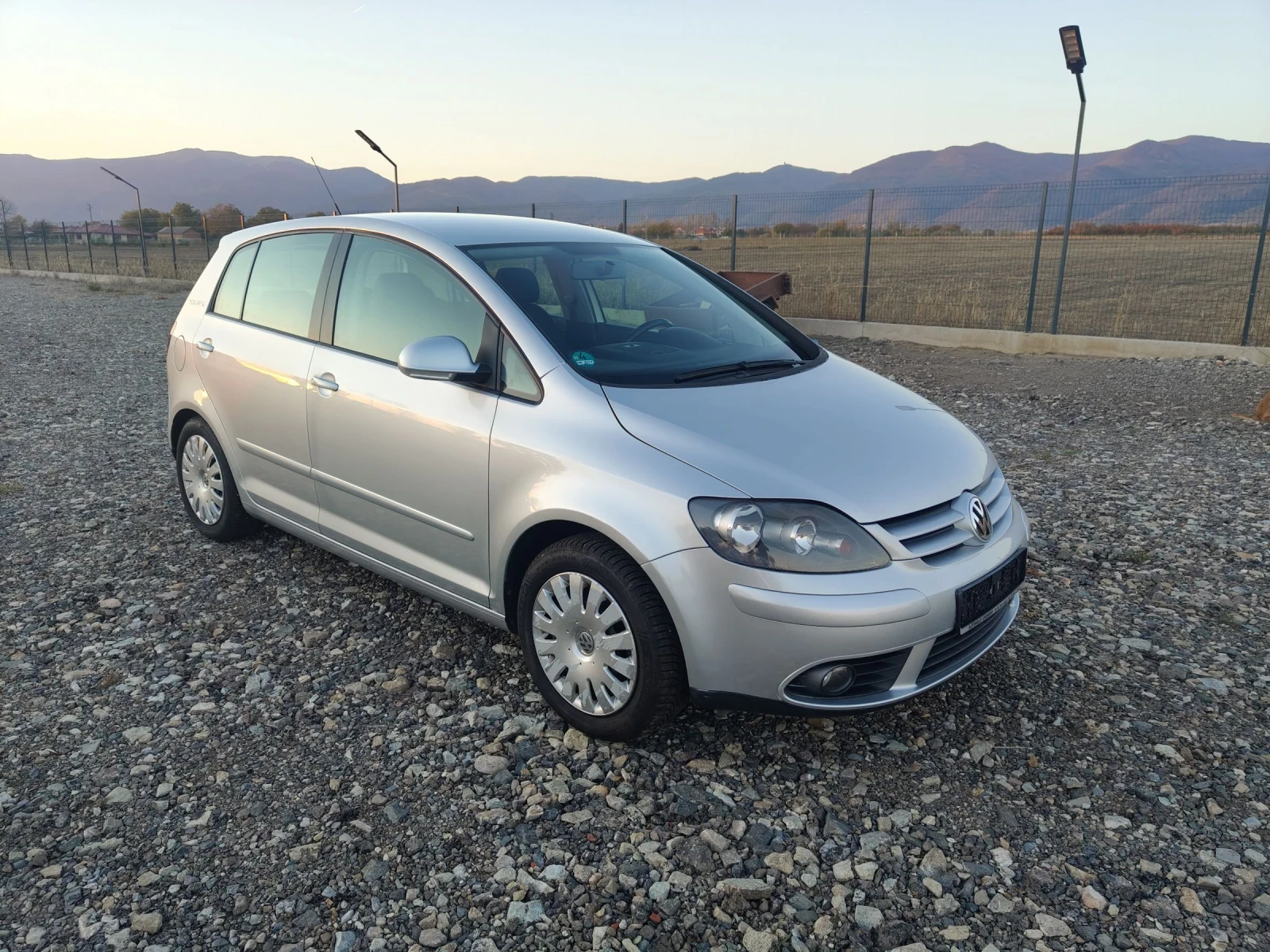 VW Golf Plus 1.6i 102 TOUR  | Mobile.bg   1