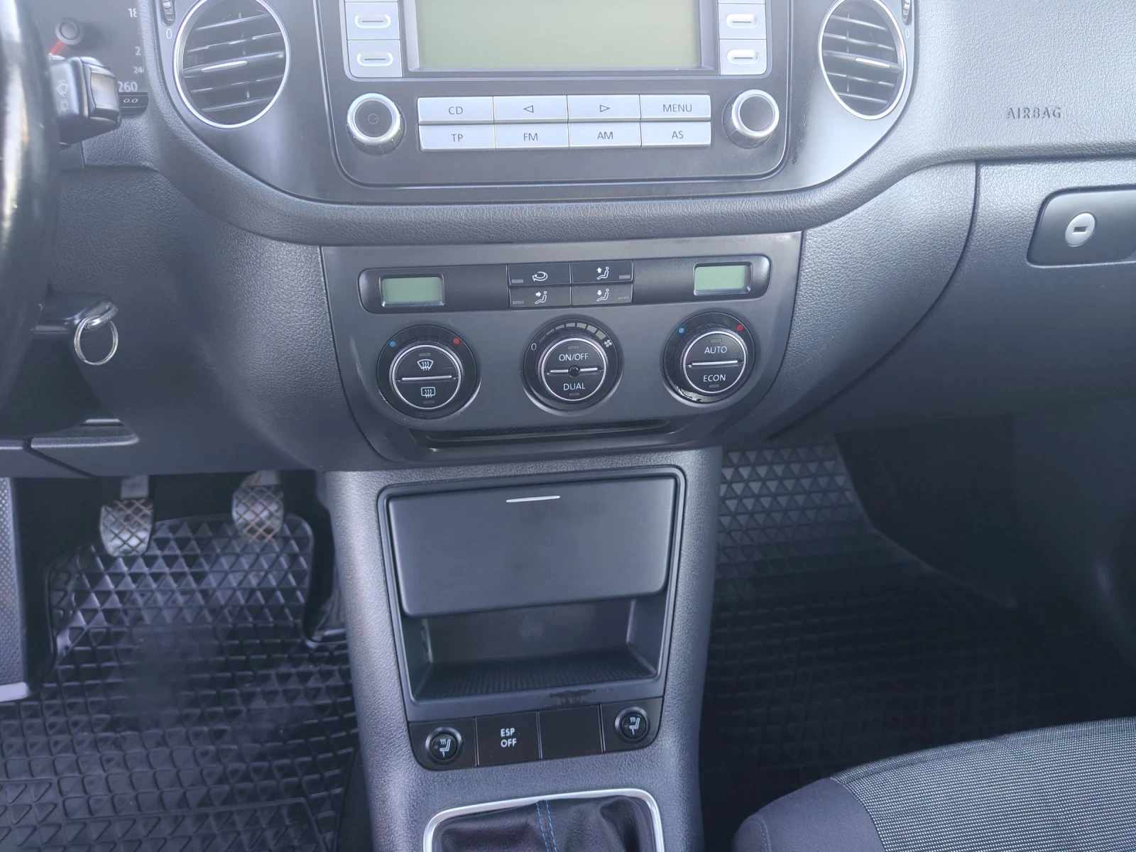 VW Golf Plus 1.6i 102 TOUR  | Mobile.bg   17