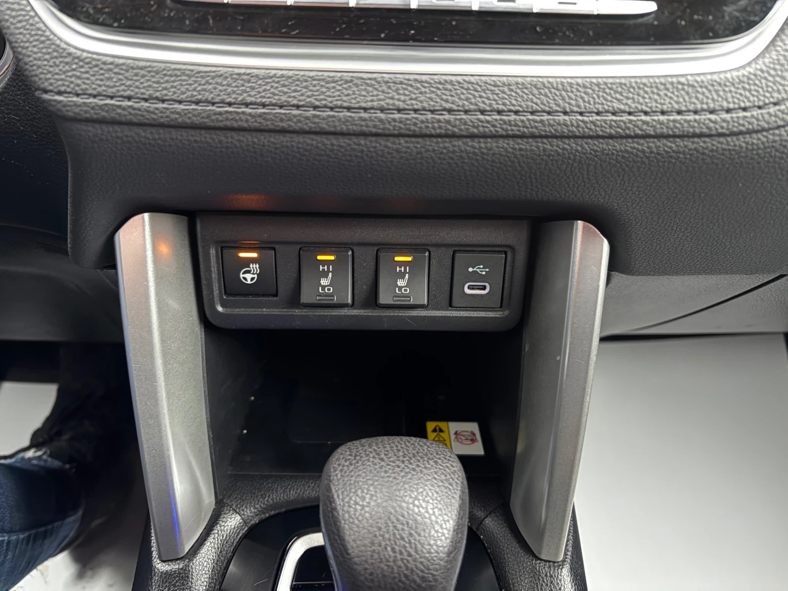 Toyota Corolla Cross 2.0i 4x4* 29000��* Distronik* CarPlay* EURO6C*  | Mobile.bg � ����������� 15