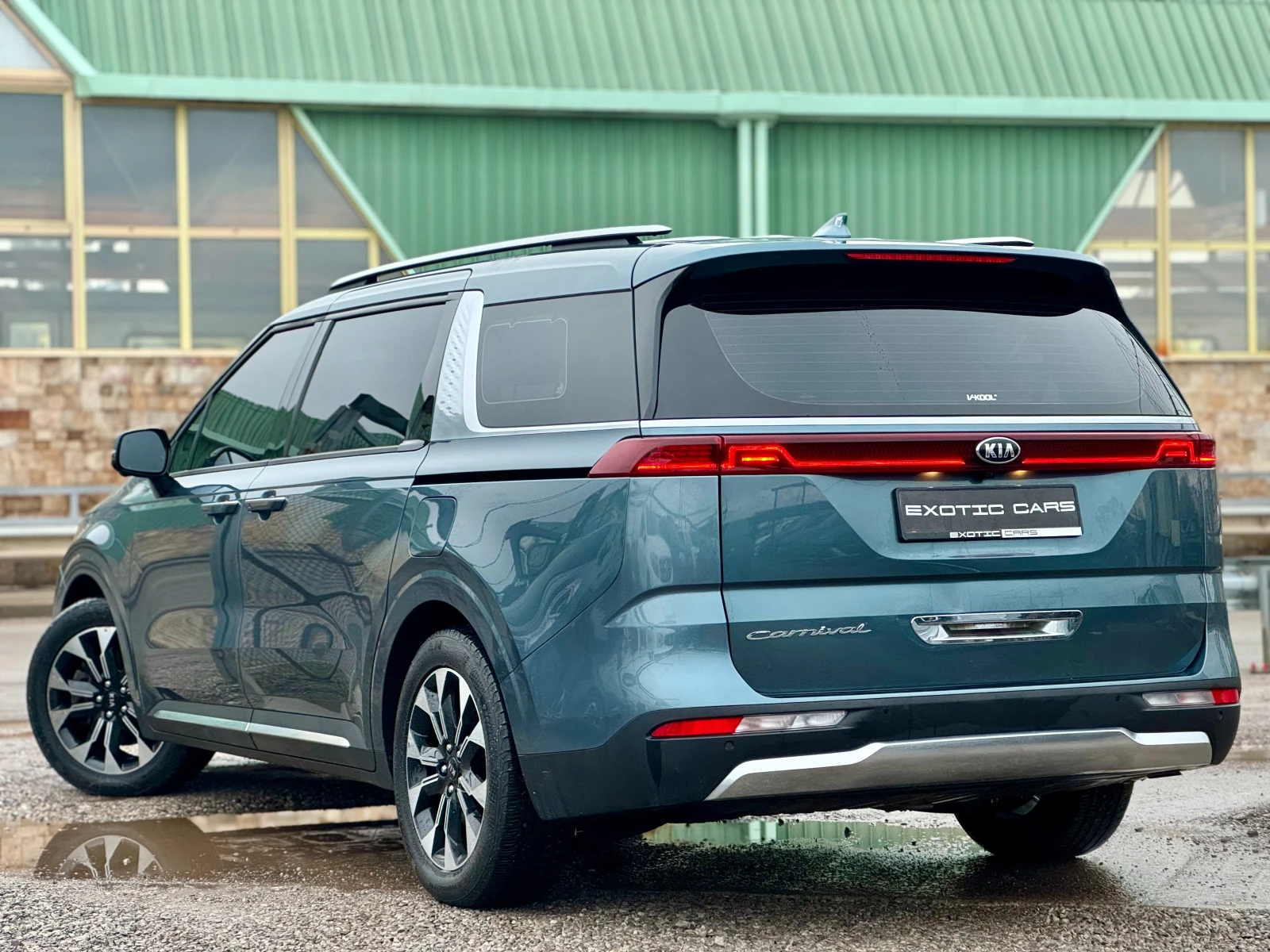 Kia Carnival 2.2 CRDi ! 8 + 1 ! Signature ! - изображение 6