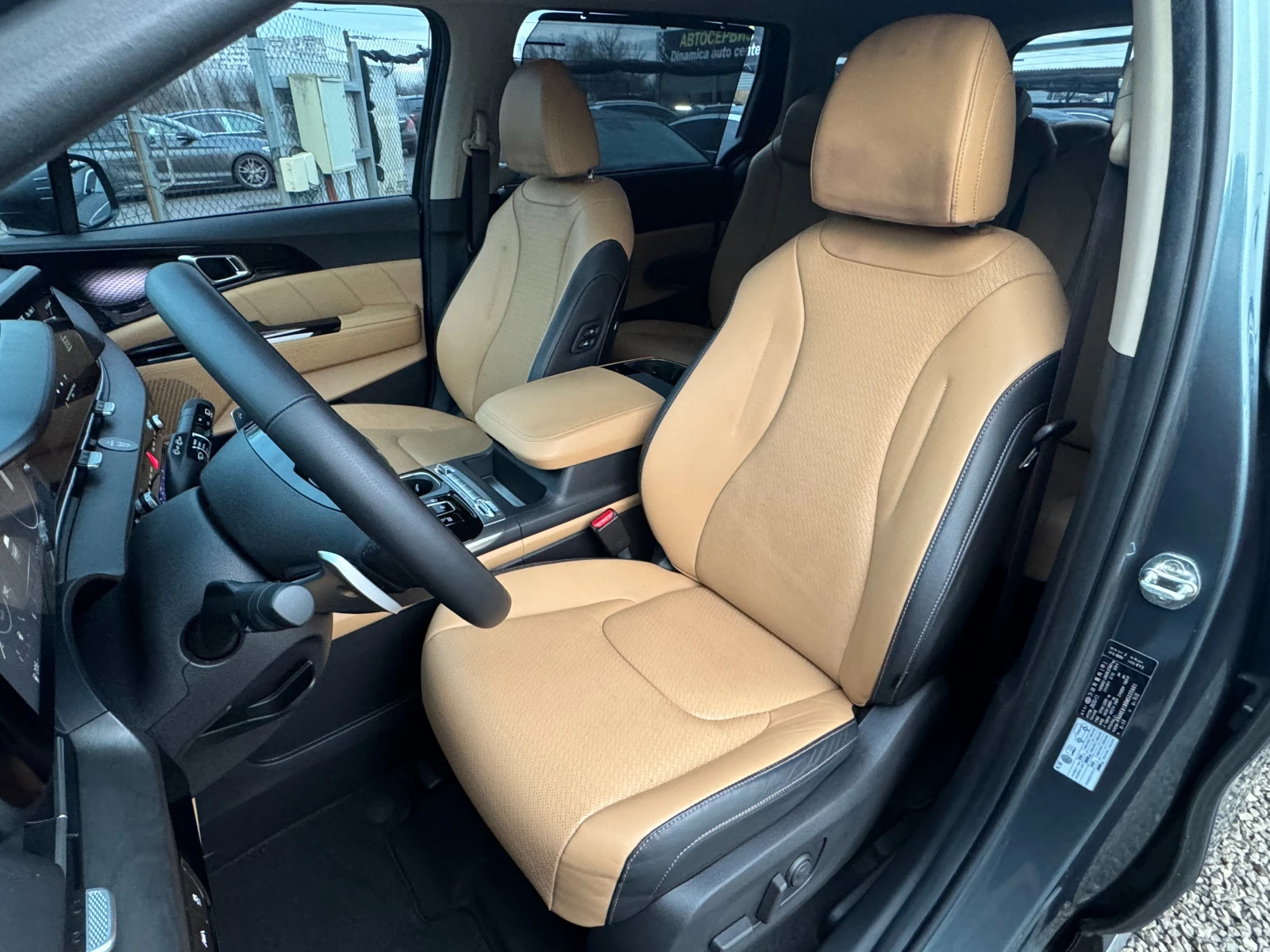 Kia Carnival 2.2 CRDi ! 8 + 1 ! Signature ! - изображение 7