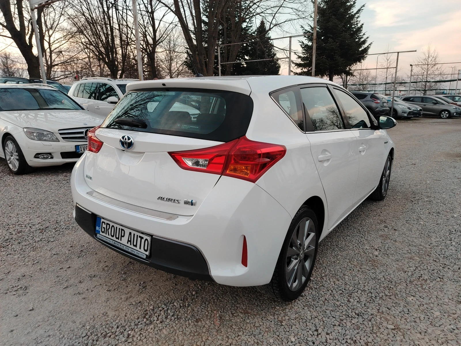 Toyota Auris 1.8 HYBRID-136к.с/НАВИГАЦИЯ/КЛИМАТРОНИК/КАМЕРА!!! , снимка 7 - Автомобили и джипове - 53712336