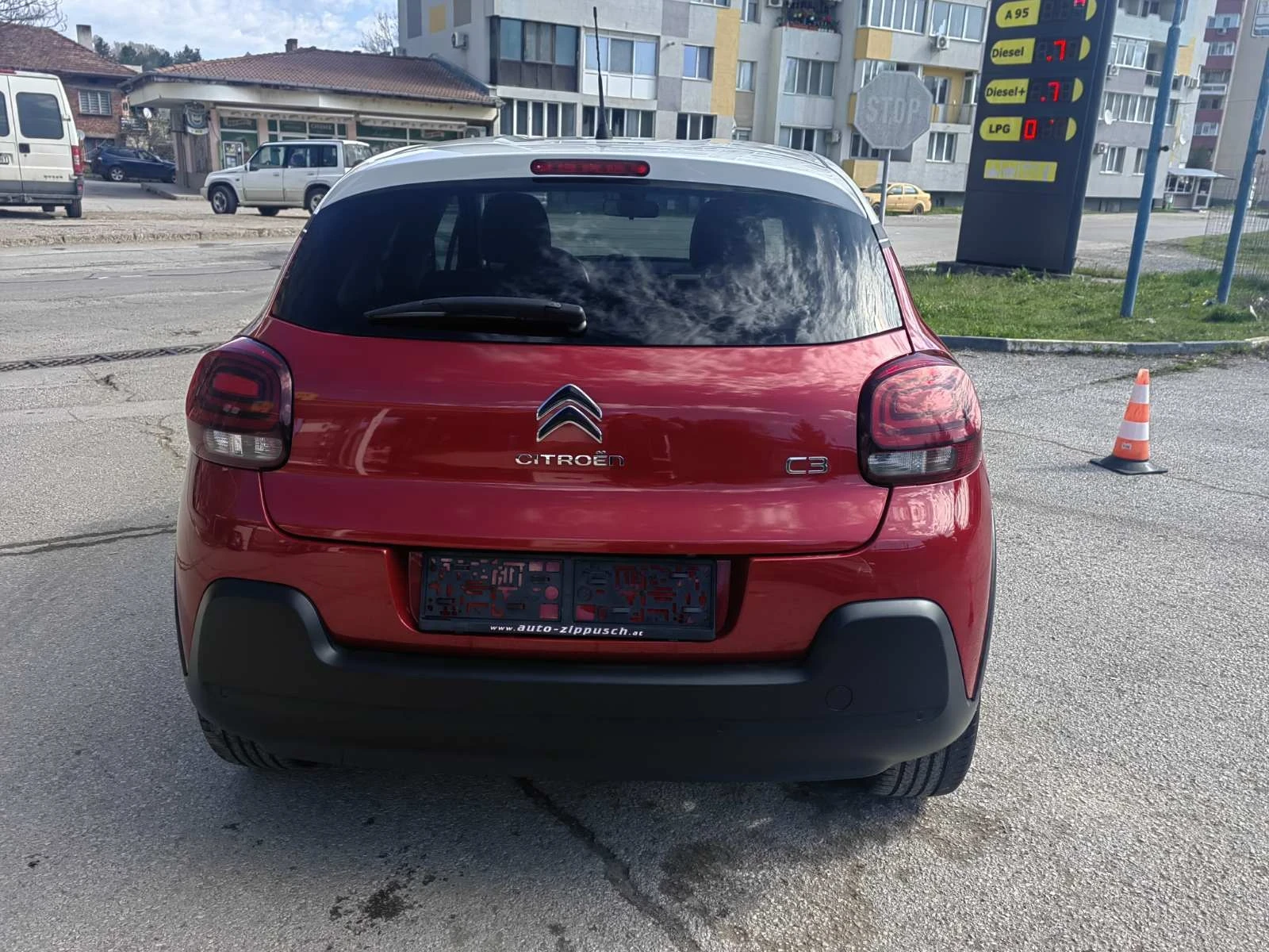 Citroen C3 1.2i, снимка 8 - Автомобили и джипове - 54152102