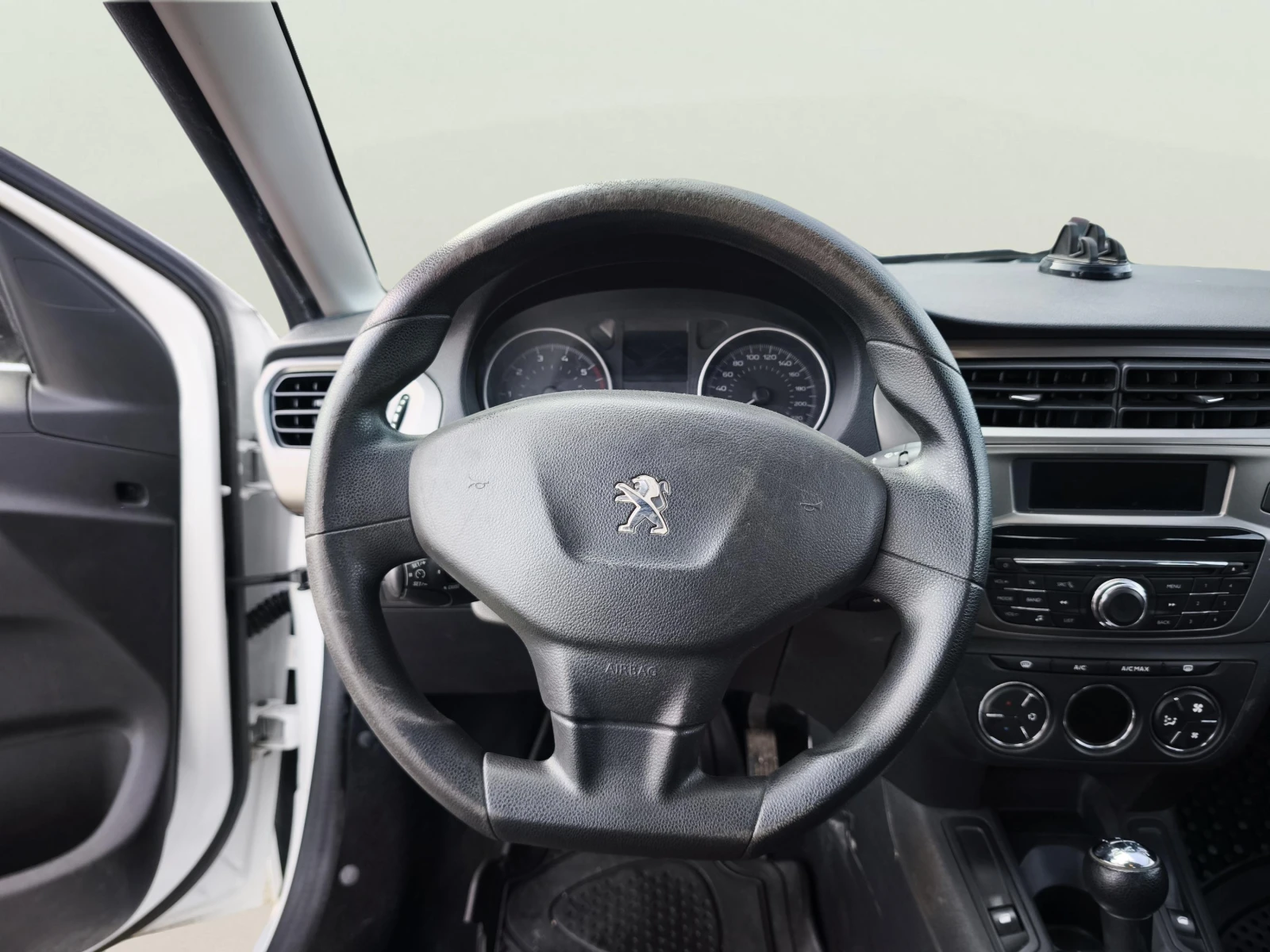 Peugeot 301 1.6, снимка 10 - Автомобили и джипове - 54231591