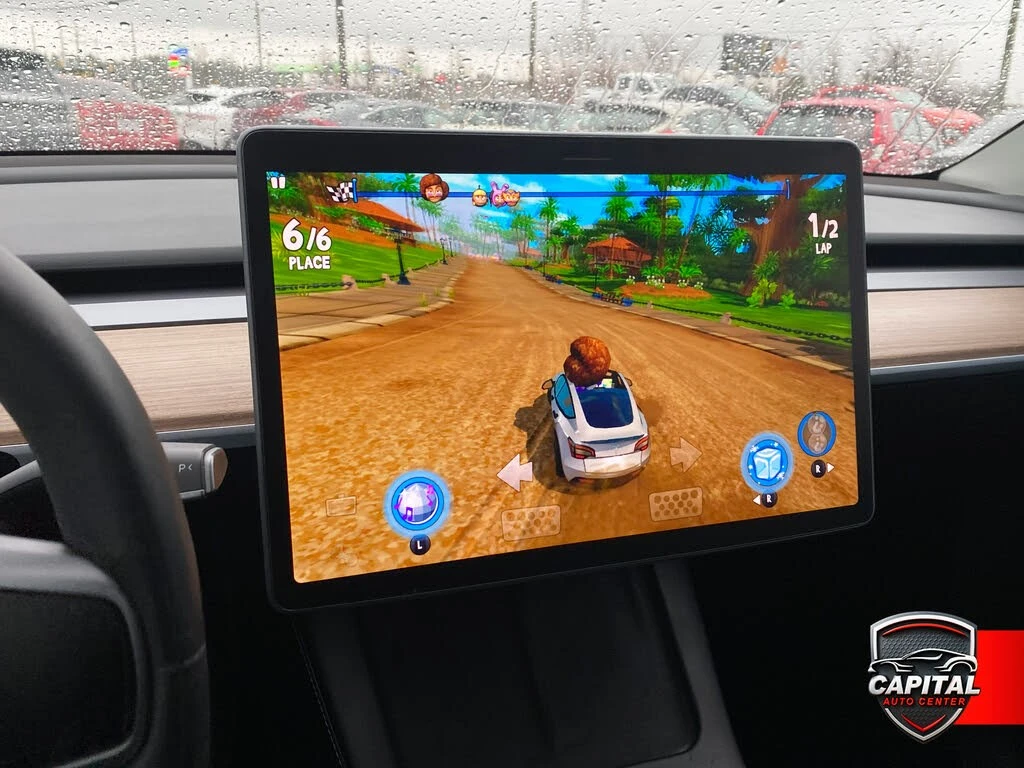 Tesla Model Y АвтоКредит* (ЦЕНА ДО БГ), снимка 13 - Автомобили и джипове - 54259472