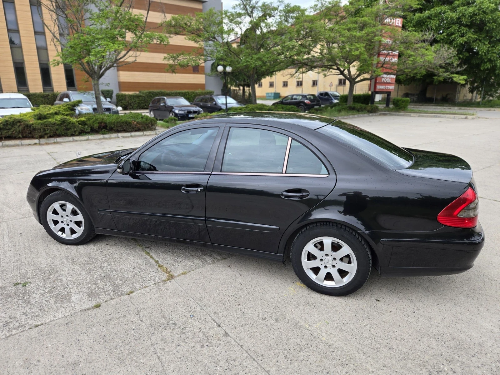 Mercedes-Benz E 220 2.2 CDI FACELIFT 170HP, снимка 4 - Автомобили и джипове - 54641694