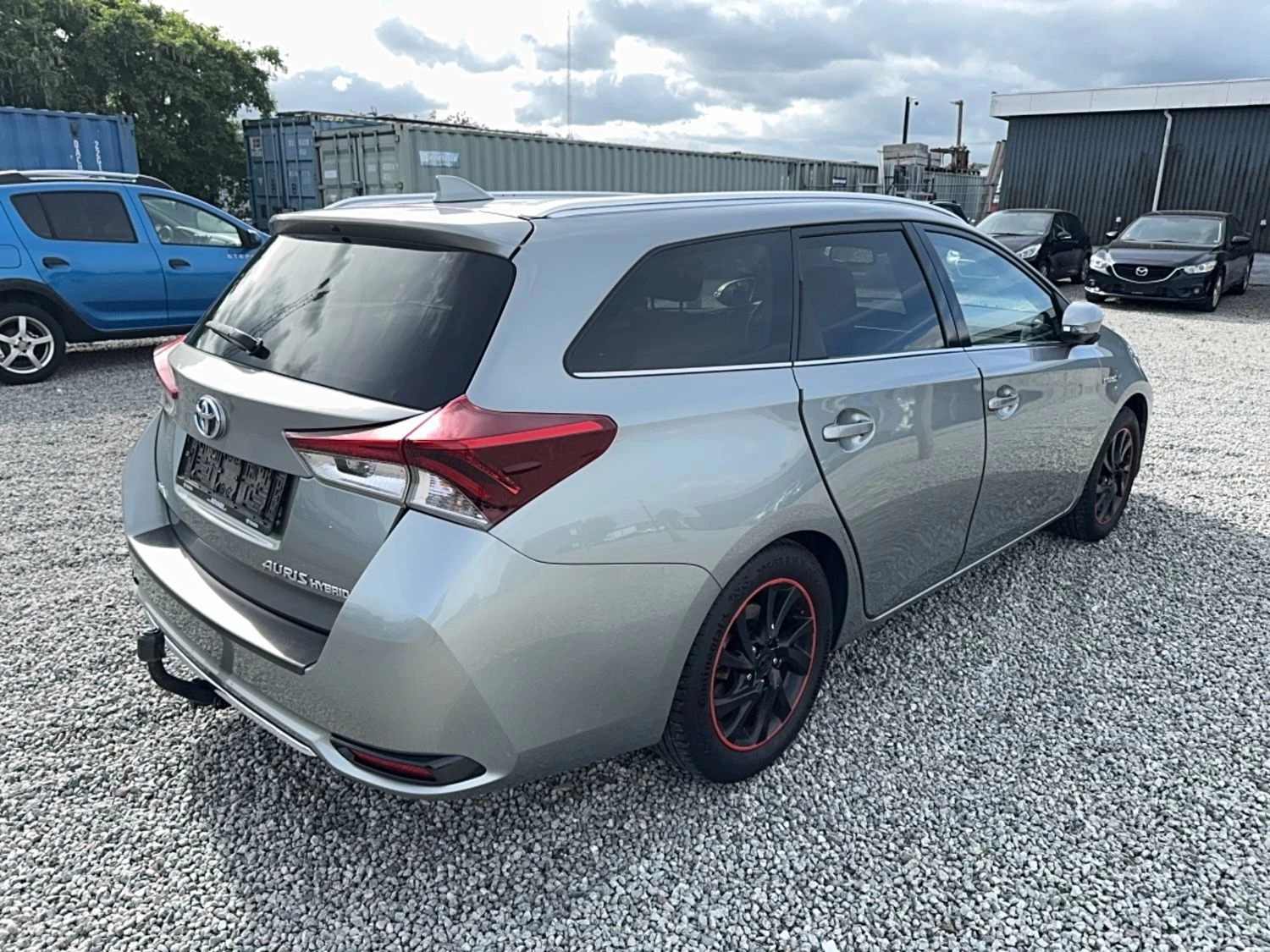 Toyota Auris 1.8 Хибрид, снимка 2 - Автомобили и джипове - 55101062