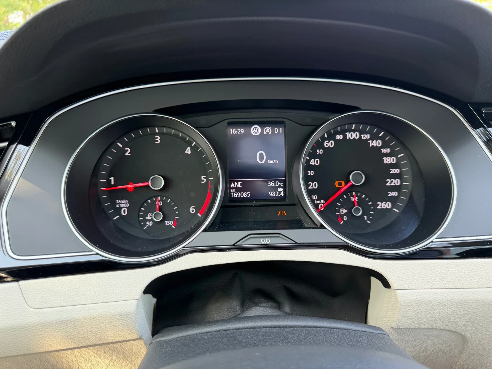 VW Passat Пълна дигитална сервизна история VW + Реални км!, снимка 14 - Автомобили и джипове - 55428196