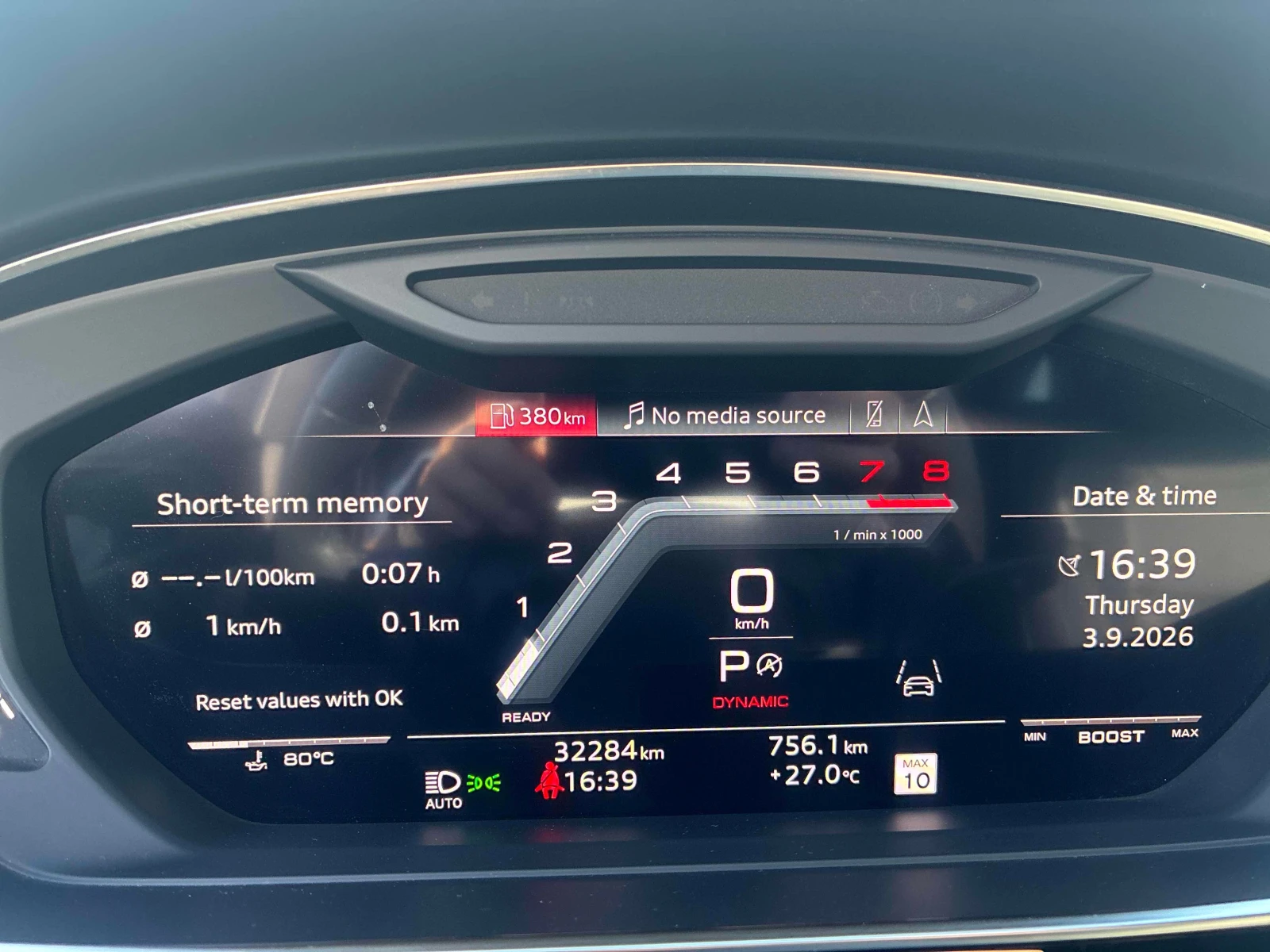 Audi S8 * 4.0 TFSI quattro * CARFAX * Б, снимка 8 - Автомобили и джипове - 55947191