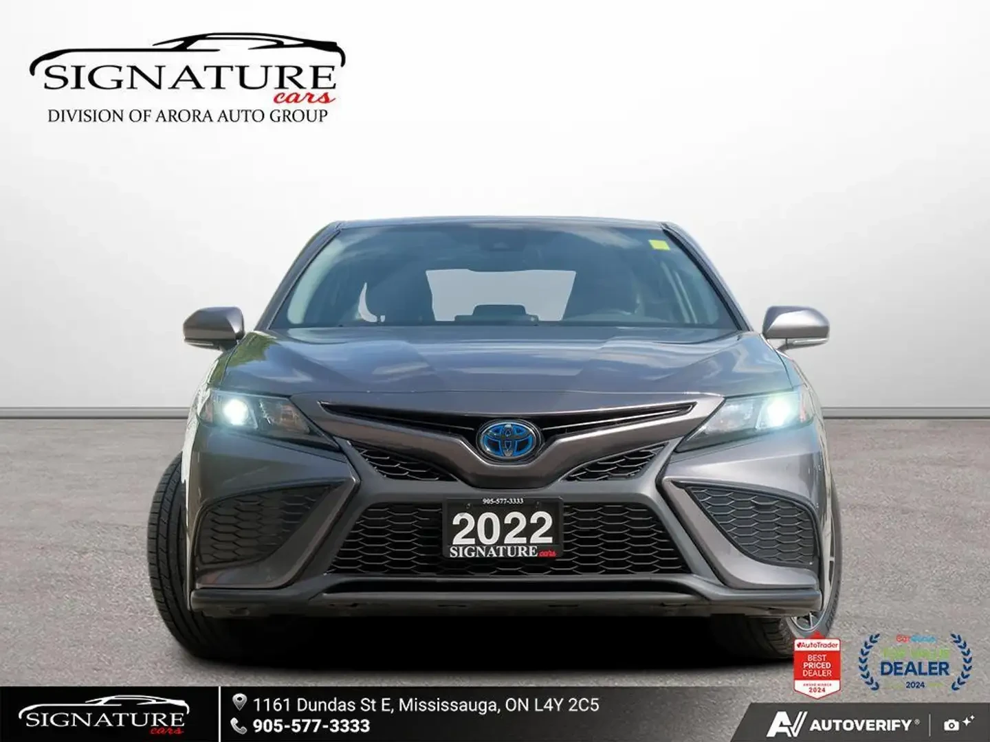 Toyota Camry SE Upgrade No Accident Sunroof Carplay BSM, снимка 2 - Автомобили и джипове - 56209081