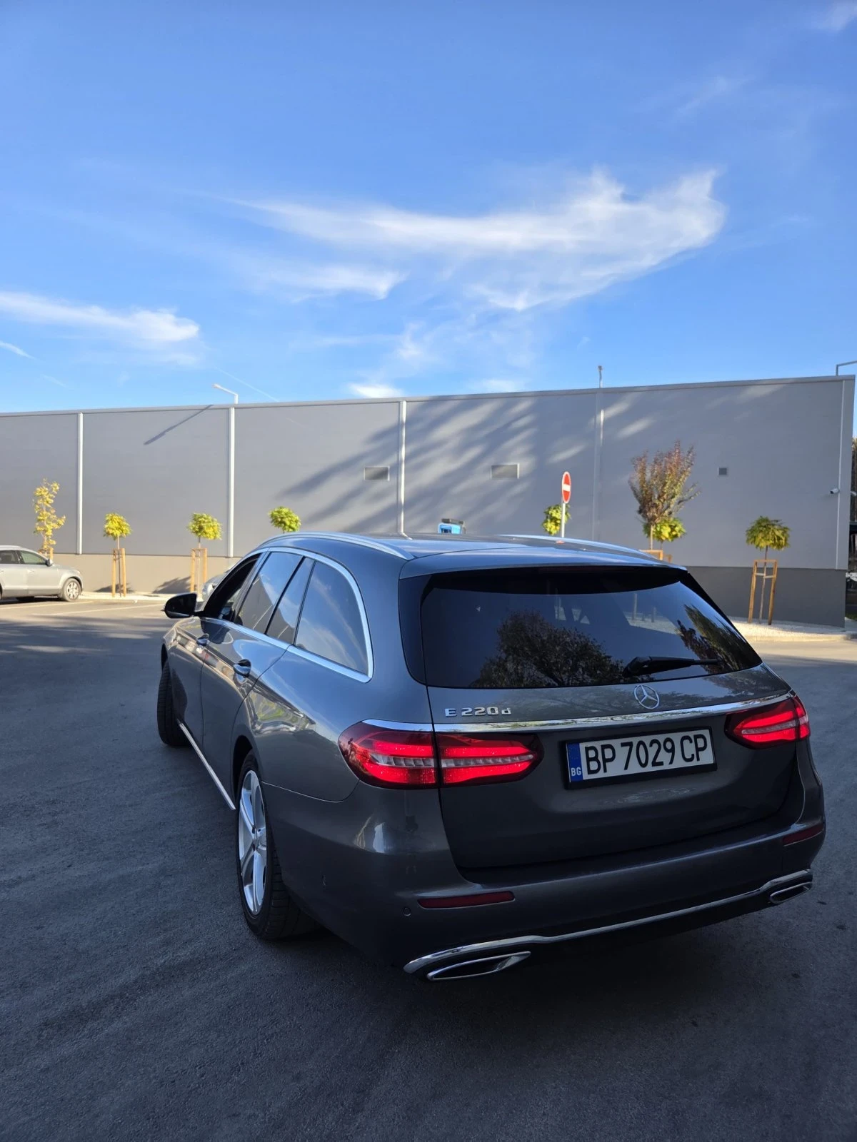 Mercedes-Benz E 220 2.2D, снимка 15 - Автомобили и джипове - 56362983