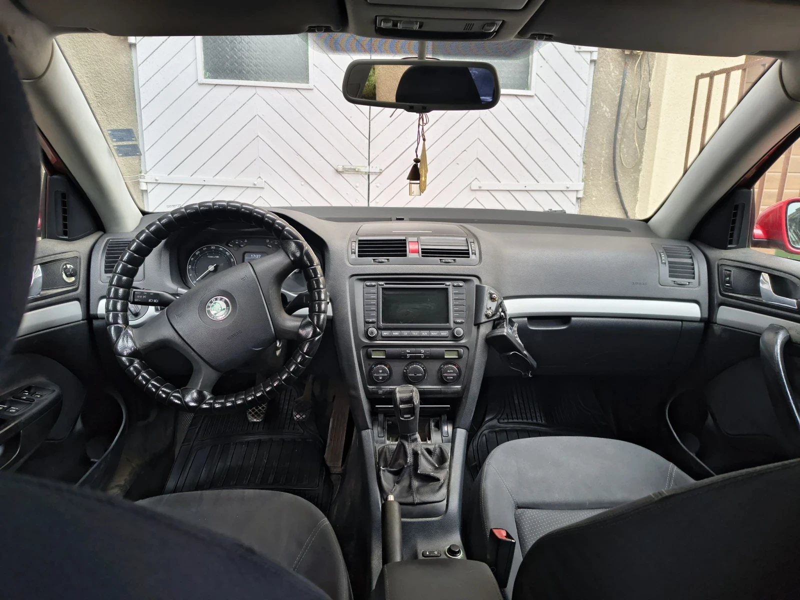 Skoda Octavia Комби, снимка 2 - Автомобили и джипове - 56476027