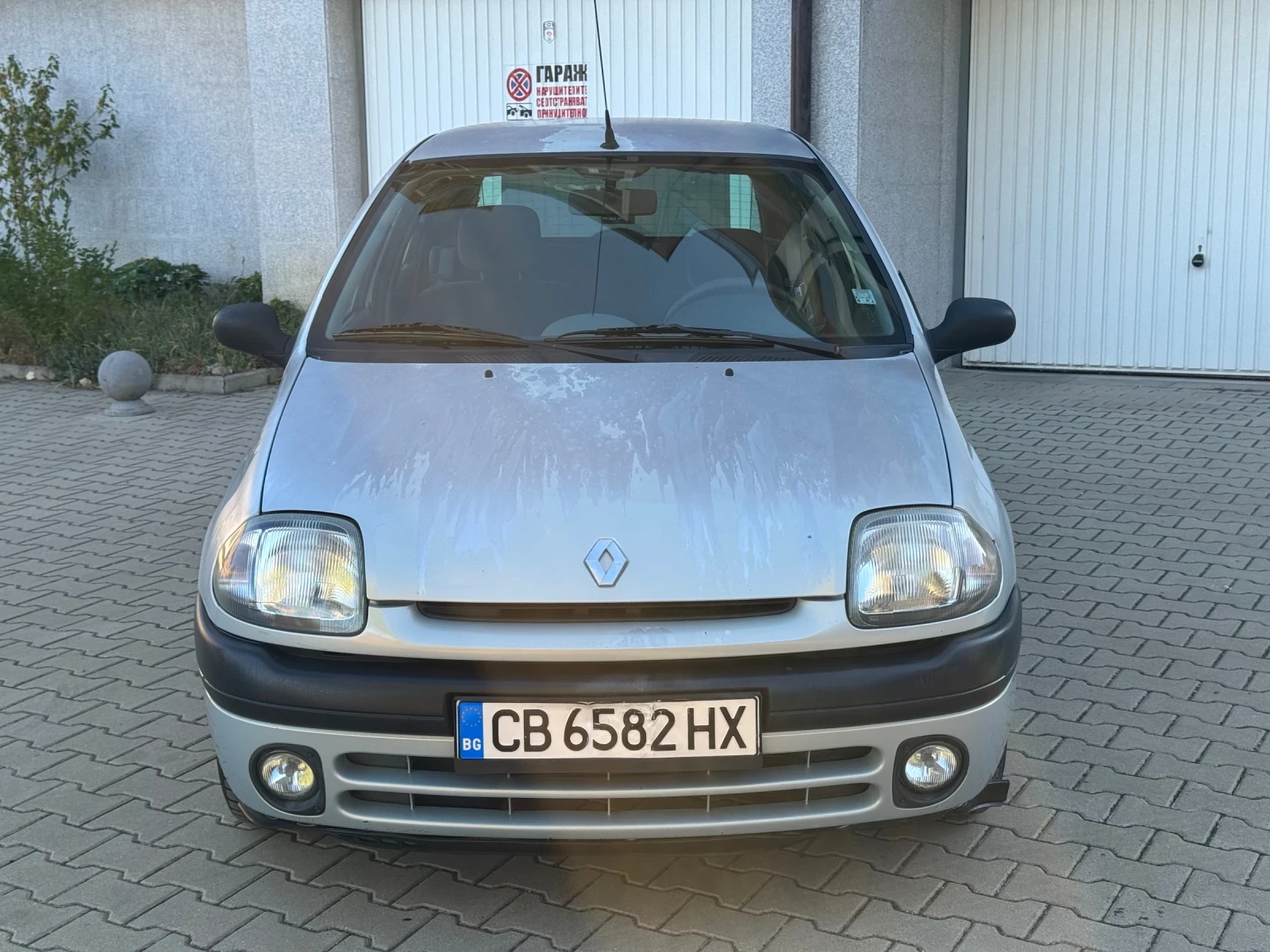 Renault Clio 1.2, снимка 2 - Автомобили и джипове - 56568383