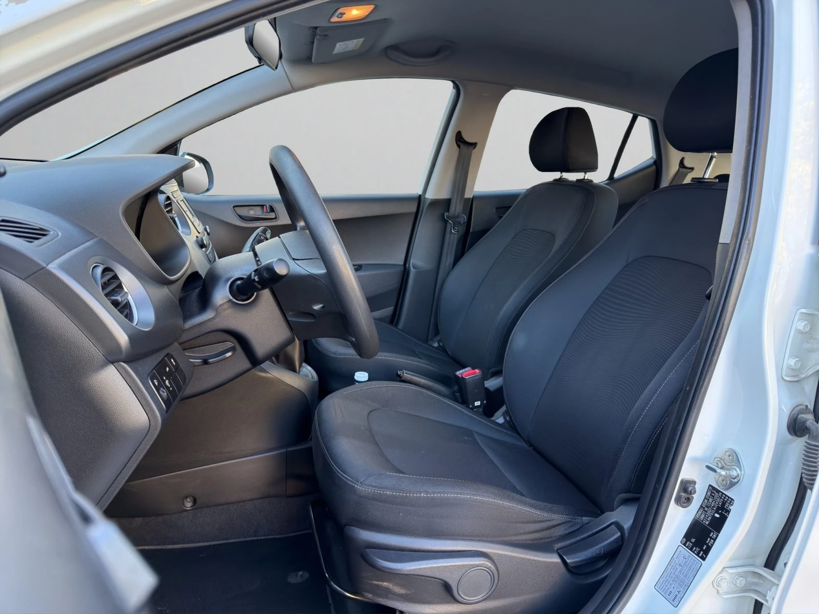 Hyundai I10 1.0 Active 69 hp//1807R24, снимка 9 - Автомобили и джипове - 56594321
