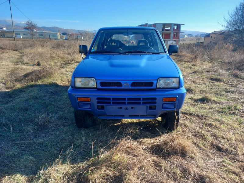 Nissan Terrano 4x4 бензин , снимка 1 - Автомобили и джипове - 48561993