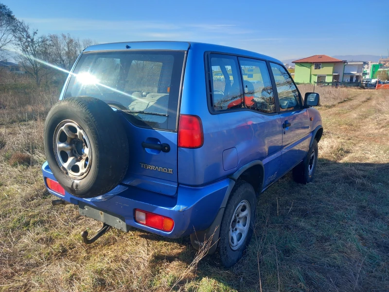 Nissan Terrano 4x4 бензин , снимка 4 - Автомобили и джипове - 48561993