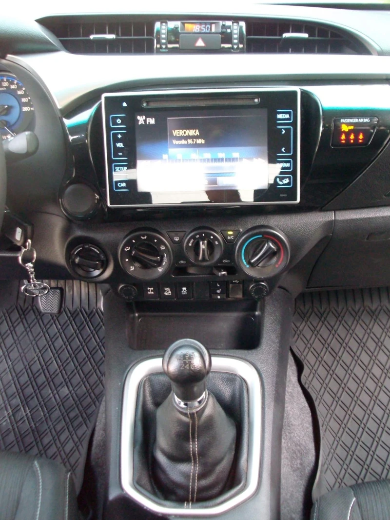 Toyota Hilux 2.4 D4-D * 150 p.s. * 4x4 * Klimatik * DOUBLE CAB , снимка 10 - Автомобили и джипове - 50813084