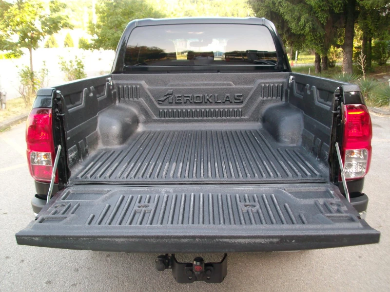 Toyota Hilux 2.4 D4-D * 150 p.s. * 4x4 * Klimatik * DOUBLE CAB , снимка 6 - Автомобили и джипове - 50813084