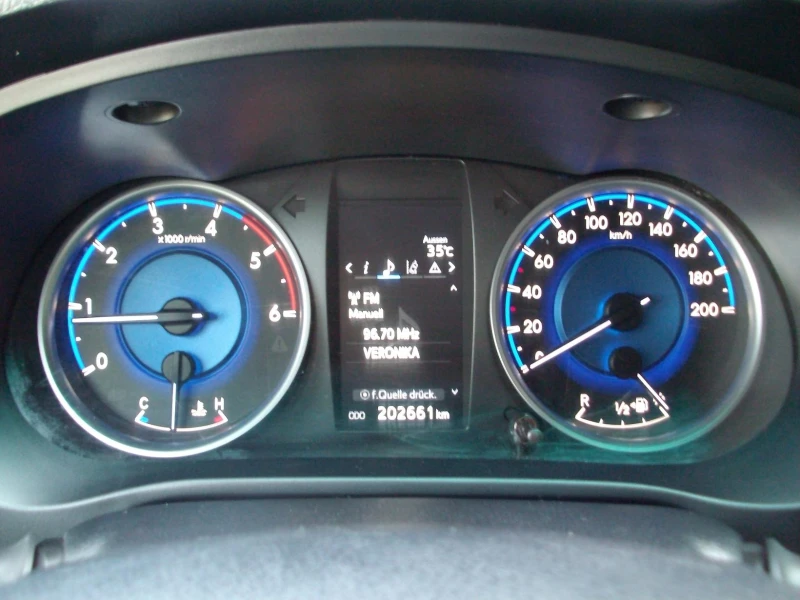 Toyota Hilux 2.4 D4-D * 150 p.s. * 4x4 * Klimatik * DOUBLE CAB , снимка 8 - Автомобили и джипове - 50813084