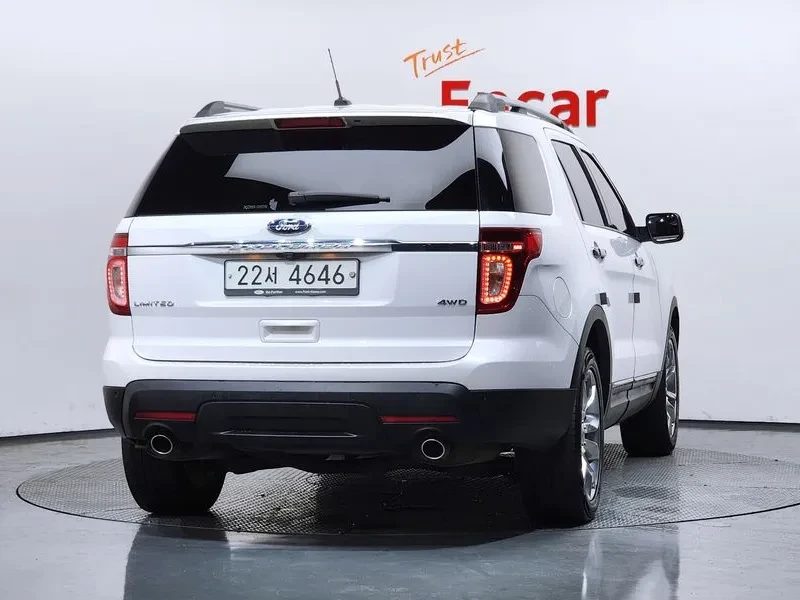 Ford Explorer 3.5 AWD - САМО 30% АВАНС, снимка 4 - Автомобили и джипове - 56368591