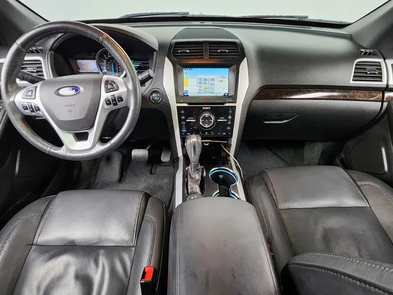 Ford Explorer 3.5 AWD - САМО 30% АВАНС, снимка 7 - Автомобили и джипове - 56368591