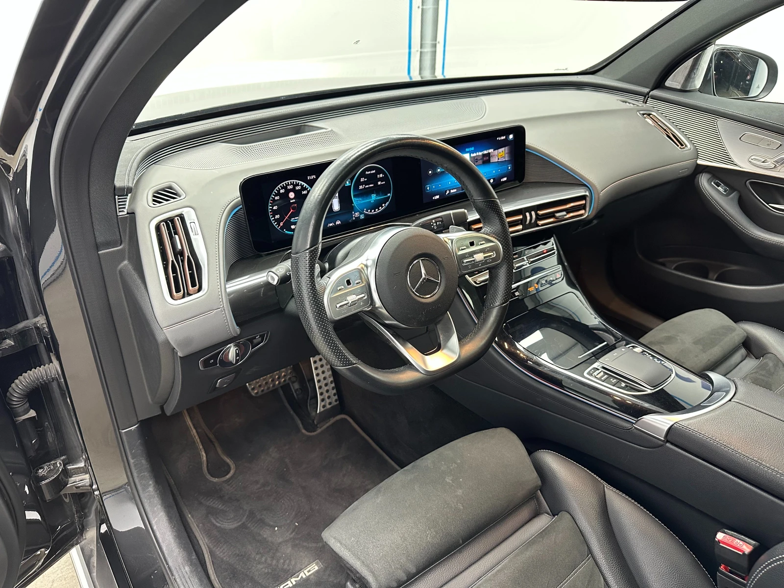 Mercedes-Benz EQC  400* AMG LINE-4Matic - изображение 7