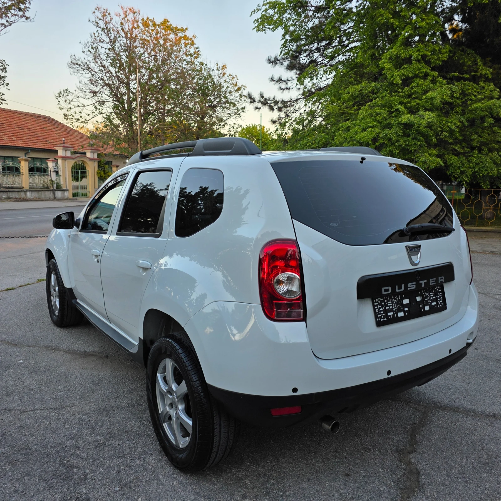 Dacia Duster 1.6i GAZ - изображение 3