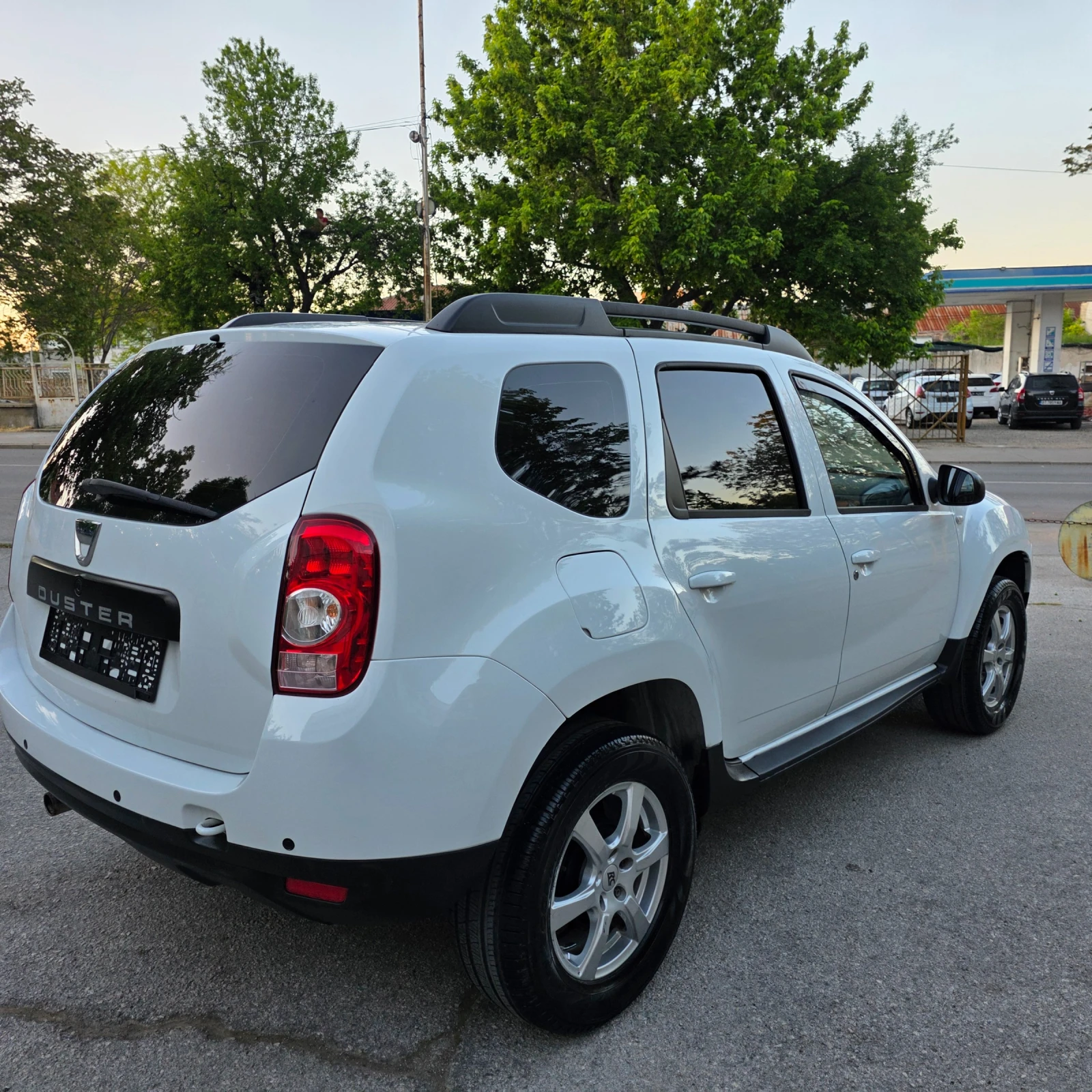 Dacia Duster 1.6i GAZ - изображение 6