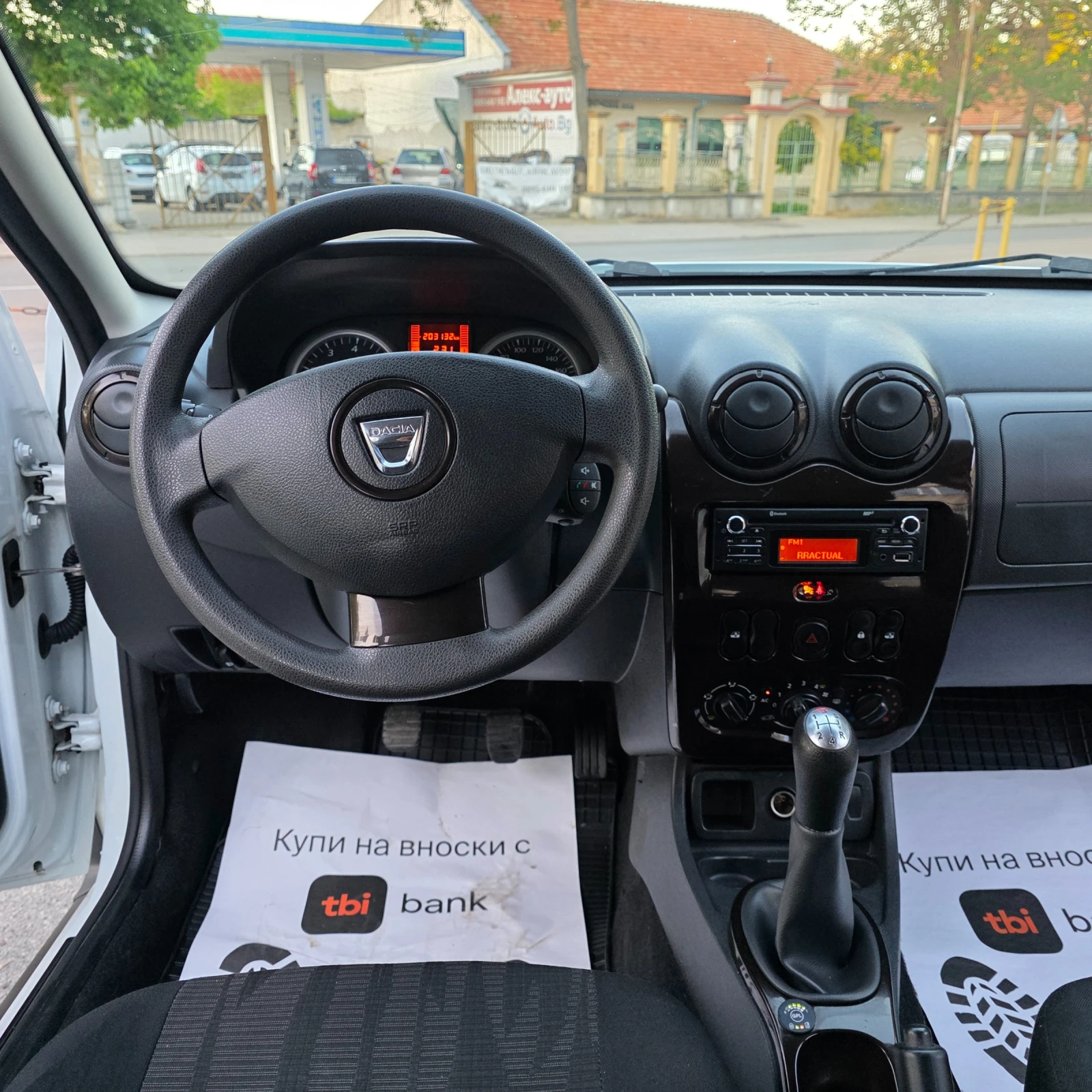 Dacia Duster 1.6i GAZ - изображение 7