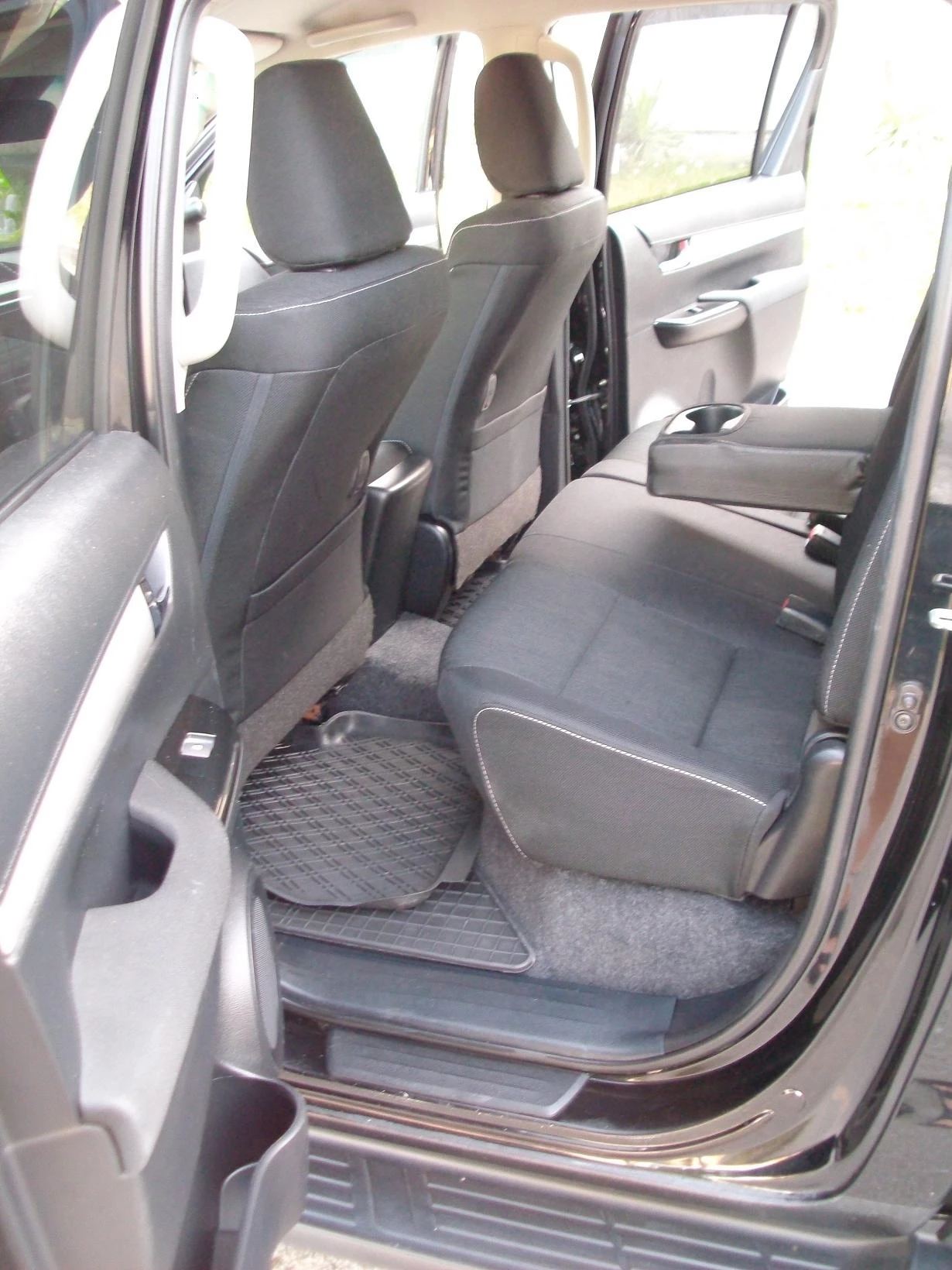 Toyota Hilux 2.4 D4-D * 150 p.s. * 4x4 * Klimatik * DOUBLE CAB  | Mobile.bg   11