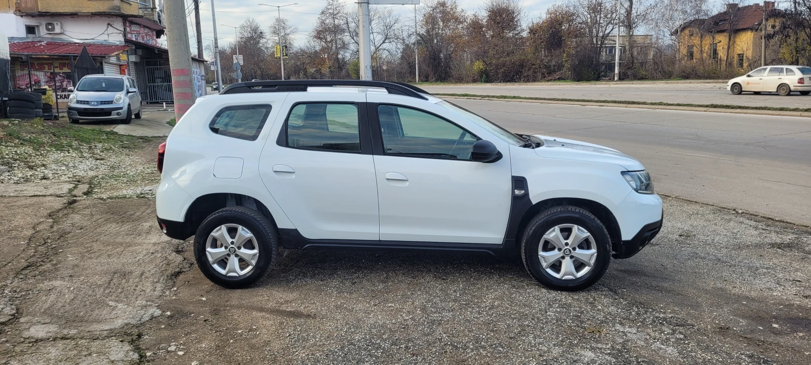 Dacia Duster 1.5DCI NAVI - изображение 4