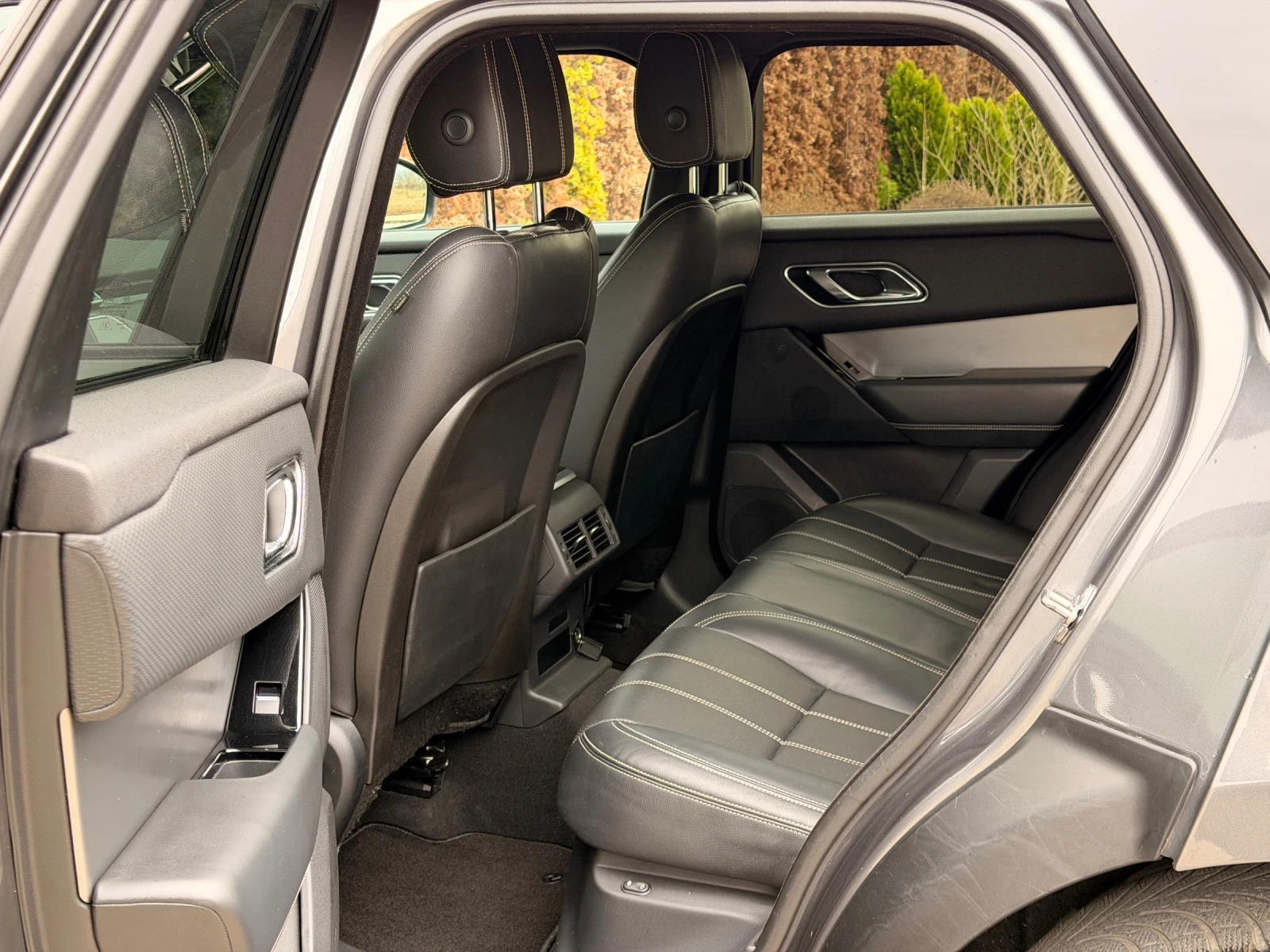 Land Rover Range Rover Velar 3.0D-300KC-R-DAYNAMIC-AWD-4X4-����-������-������ | Mobile.bg � ����������� 11