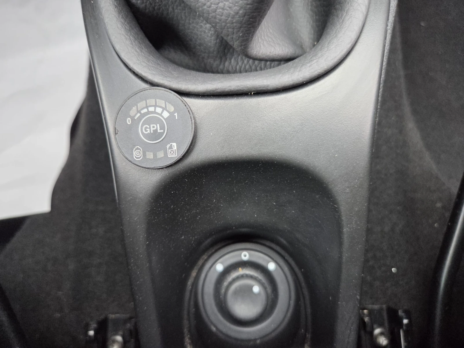 Dacia Duster 1.6 GPL, снимка 12 - Автомобили и джипове - 54202984