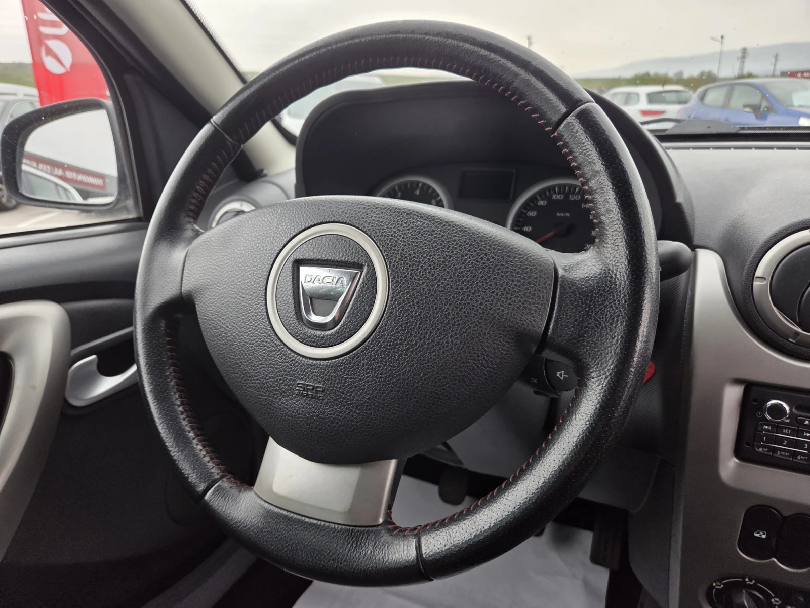 Dacia Duster 1.6 GPL, снимка 11 - Автомобили и джипове - 54202984