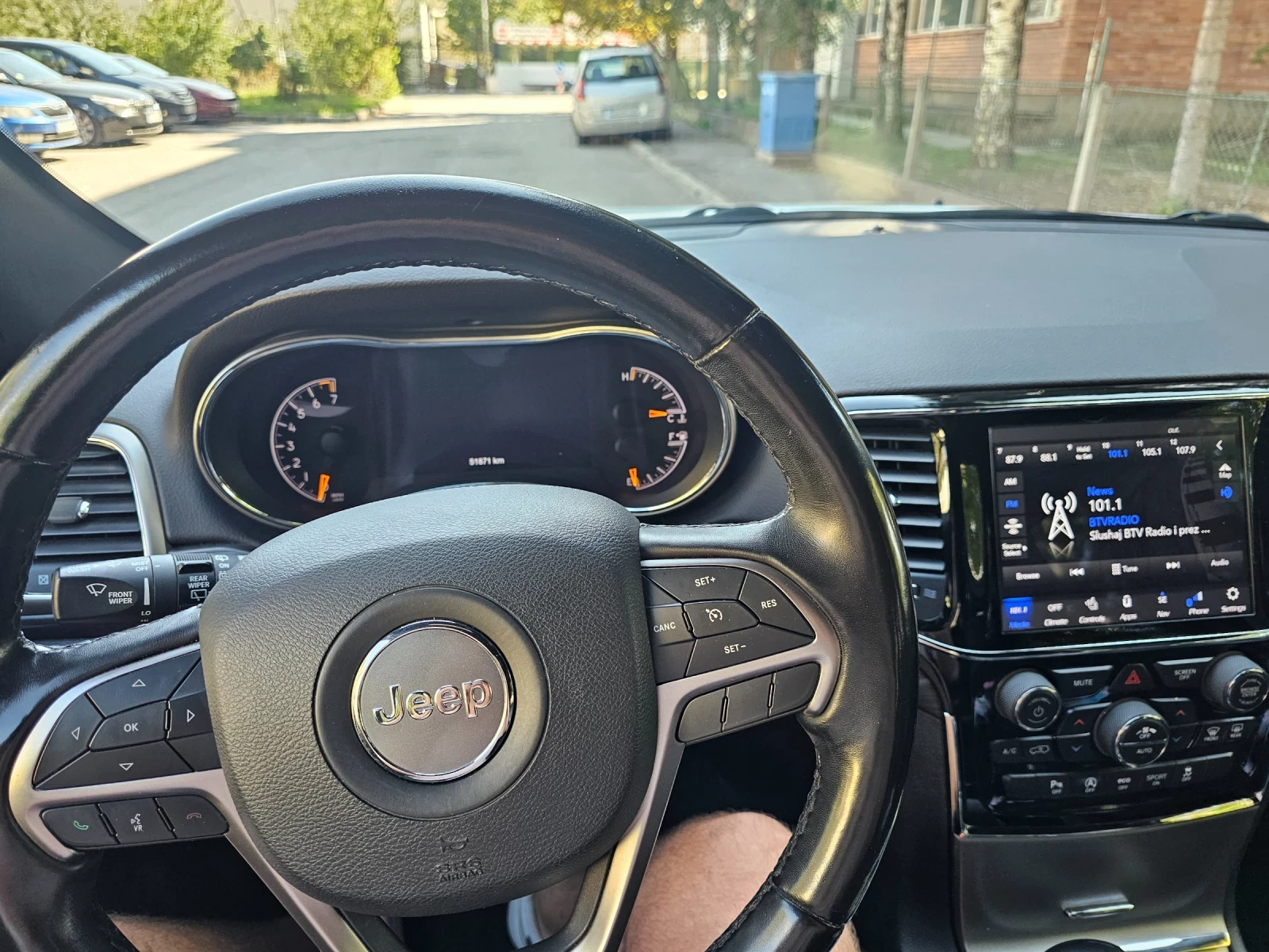 Jeep Grand cherokee 3.6, снимка 12 - Автомобили и джипове - 54295451